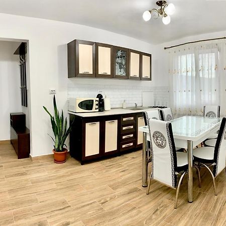 Cazare Apartament Orşova Екстериор снимка