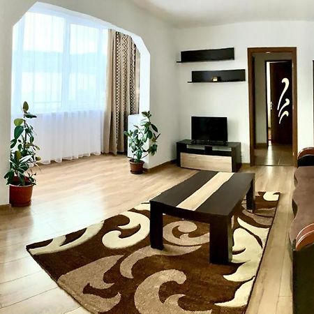 Cazare Apartament Orsova Apartment Екстериор снимка