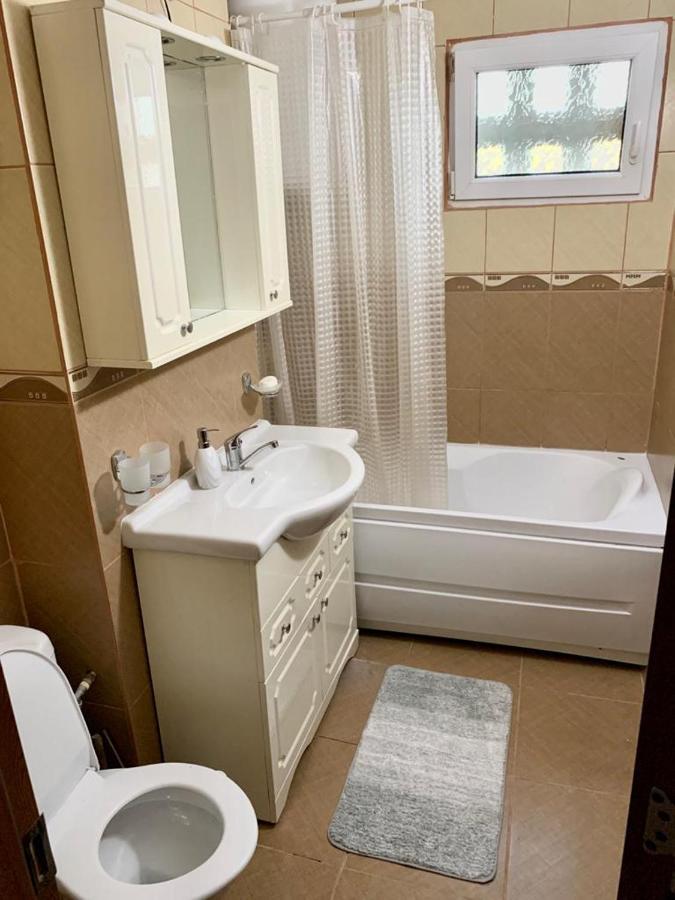 Cazare Apartament Orsova Apartment Екстериор снимка