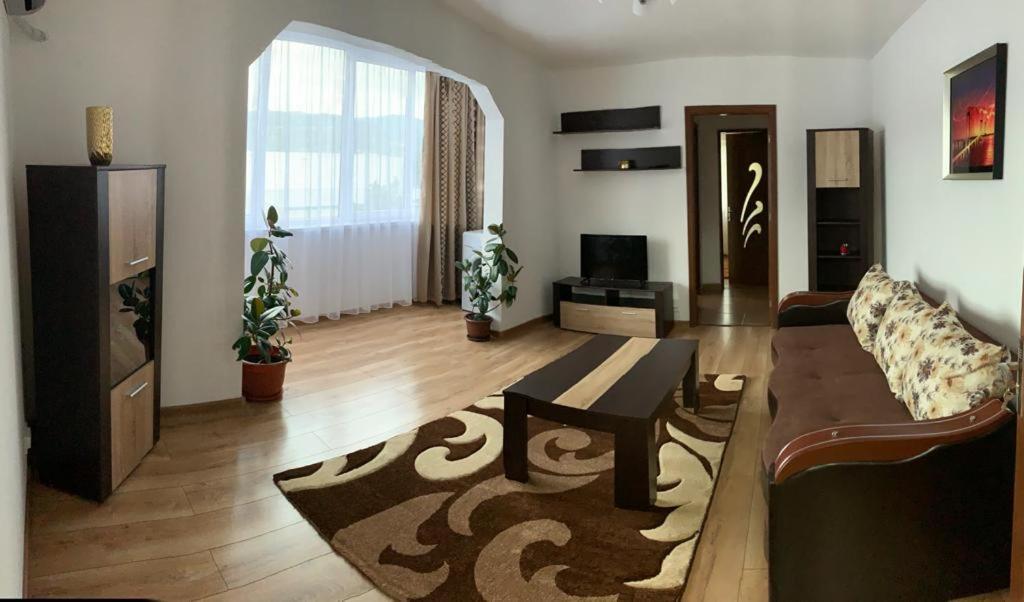 Cazare Apartament Orsova Apartment Екстериор снимка